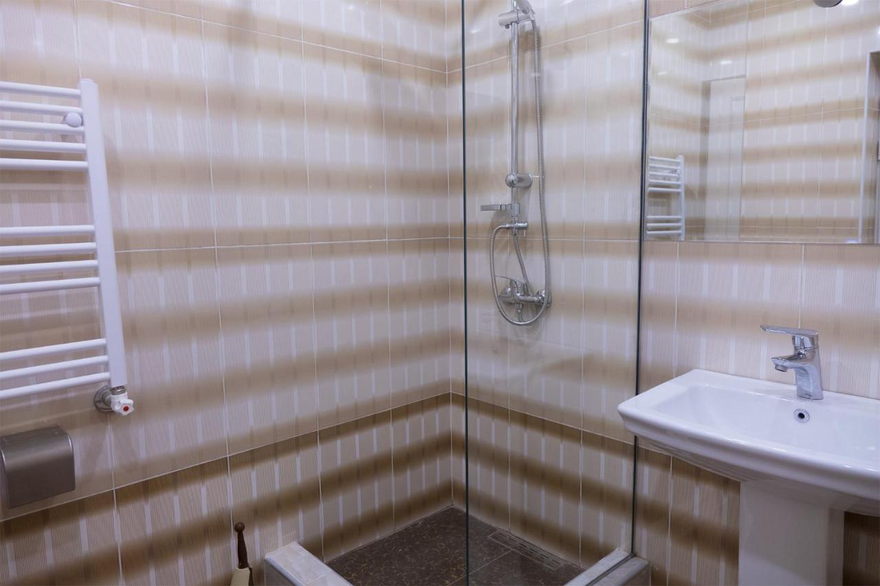 Midcity Hostel Jerevan Eksteriør billede