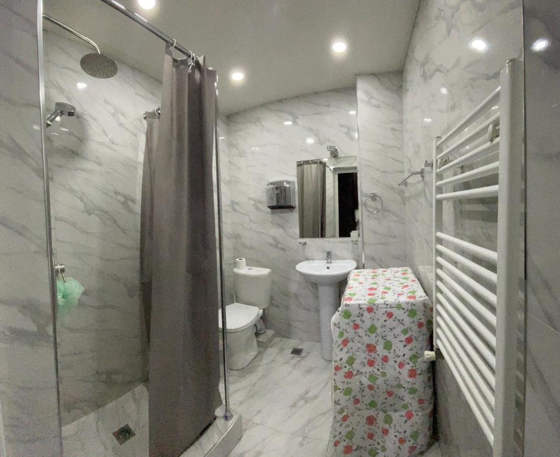 Midcity Hostel Jerevan Eksteriør billede